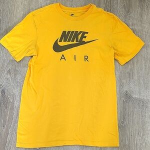 🏷️LAST CHANCE SALE $5 ITEM🏷️Nike Yellow Short Sleeve Tee Classic Men's Small